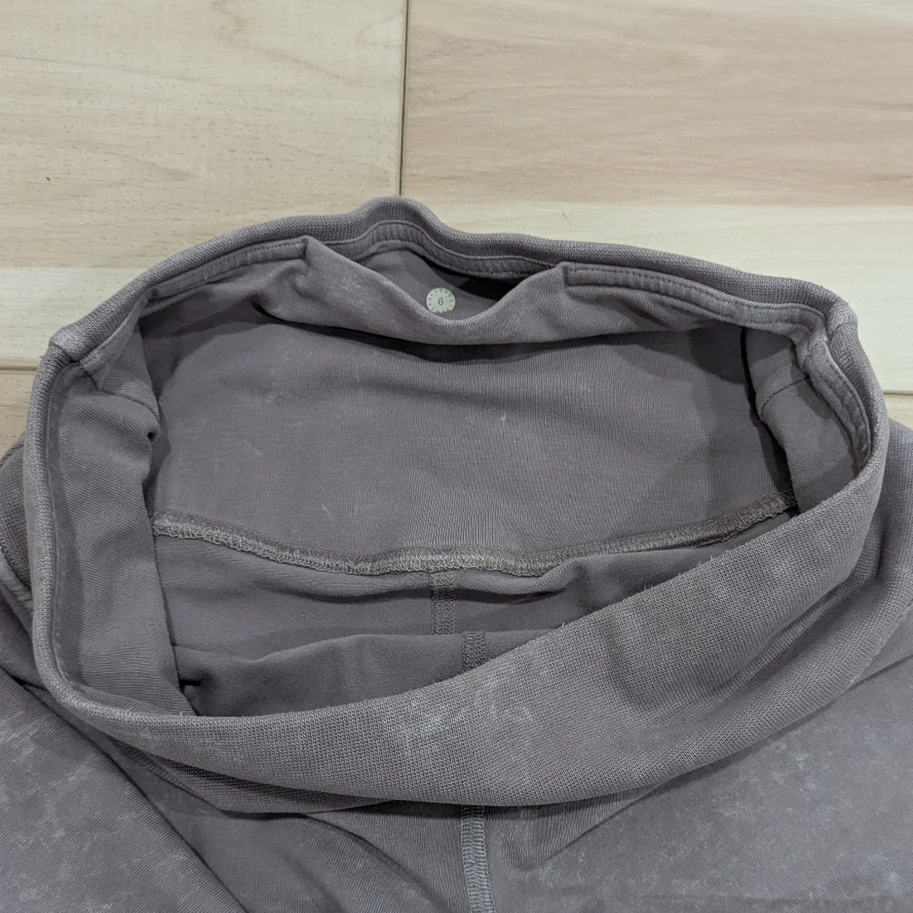 Lululemon Inner Glow Tight 28